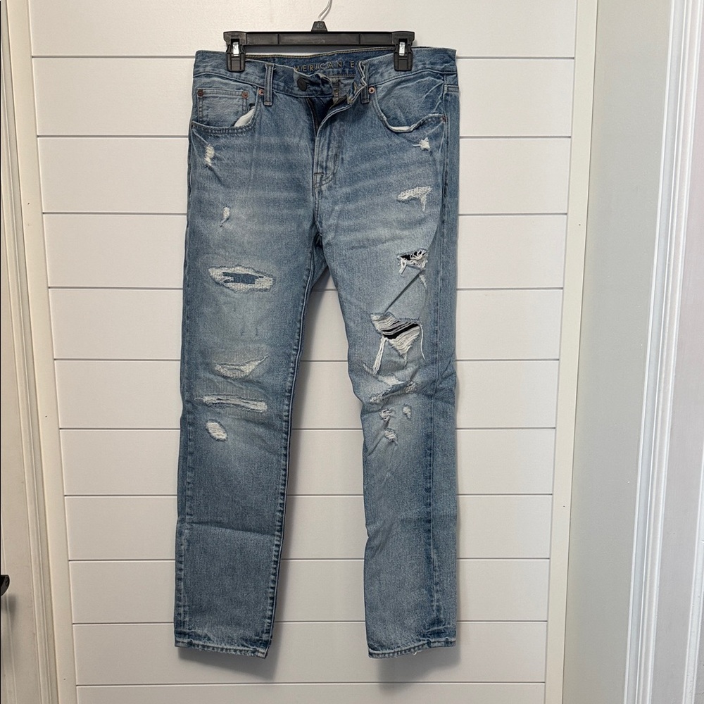 Men's American Eagle Outfitters Light Blue Distressed Jeans 31x32